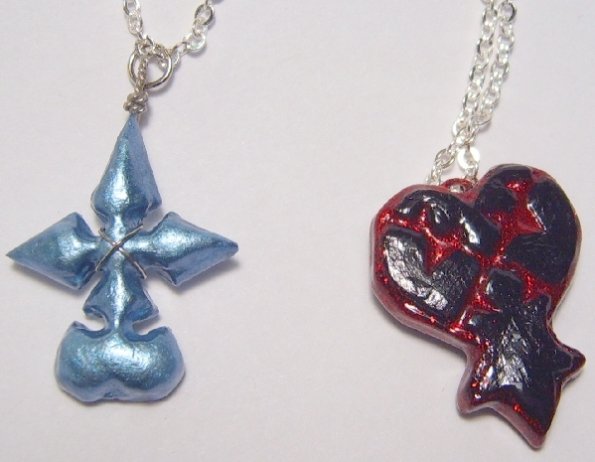 heartlessnobodypendants1